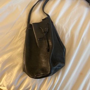 BAGGU black leather bucket bag